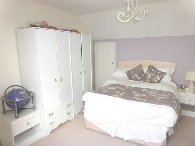  Image of 3 bedroom Bungalow for sale in Danygraig Avenue Newton Porthcawl CF36 at Porthcawl  Porthcawl, CF36 5AE