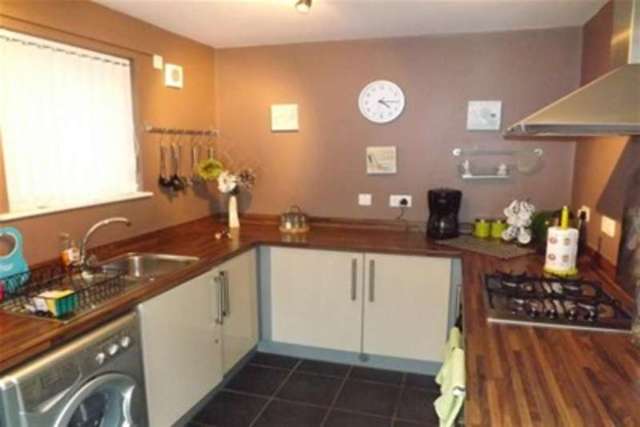  Image of 2 bedroom Flat to rent in Denbigh Court Castlefields Runcorn WA7 at Runcorn, WA7 2NP