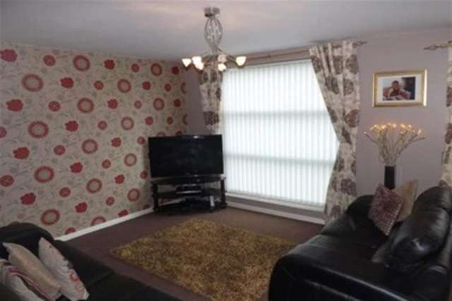  Image of 2 bedroom Flat to rent in Denbigh Court Castlefields Runcorn WA7 at Runcorn, WA7 2NP