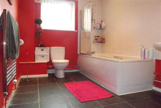  Image of 2 bedroom Flat to rent in Denbigh Court Castlefields Runcorn WA7 at Runcorn, WA7 2NP