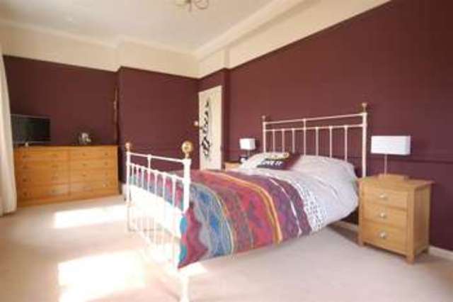  Image of 2 bedroom Property to rent in Derby Road Caversham Reading RG4 at 13 Derby Road Reading Reading, RG4 5HE