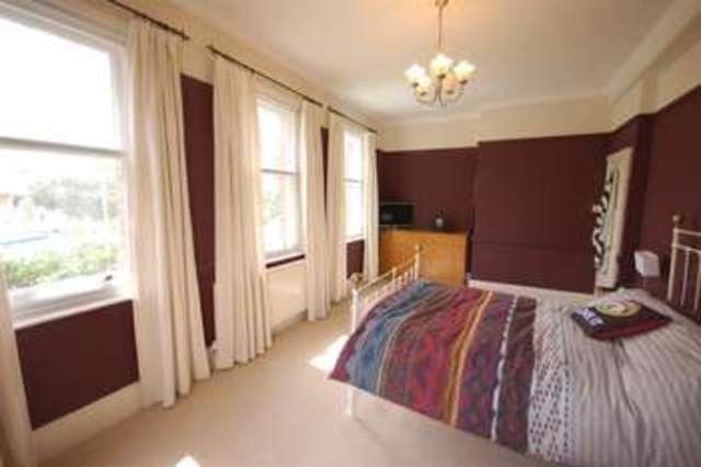  Image of 2 bedroom Property to rent in Derby Road Caversham Reading RG4 at 13 Derby Road Reading Reading, RG4 5HE