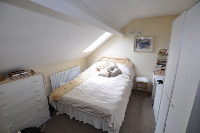  Image of 5 bedroom Detached house for sale in Dovecliff Road Rolleston-on-Dove Burton-on-Trent DE13 at Dovecliff Road Rolleston-on-Dove Burton-On-Trent, DE13 9AU