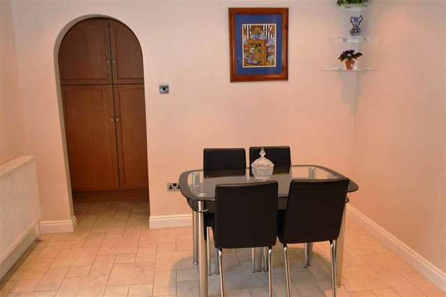  Image of 4 bedroom Semi-Detached house to rent in Dover House Road London SW15 at Roehampton, SW15 5AT