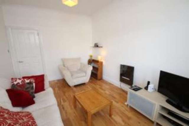  Image of 2 bedroom Flat for sale in Dumbarton Road Whiteinch Glasgow G14 at Scotstoun Glasgow Yoker, G14 9UY