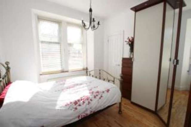  Image of 2 bedroom Flat for sale in Dumbarton Road Whiteinch Glasgow G14 at Scotstoun Glasgow Yoker, G14 9UY