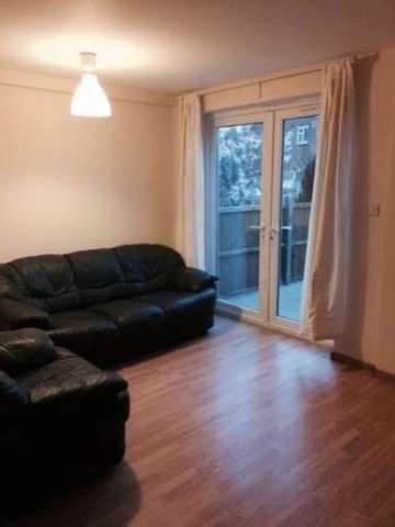  Image of 2 bedroom Flat to rent in Dunedin Way Yeading Hayes UB4 at Dunedin Way  Hayes, UB4 9LG