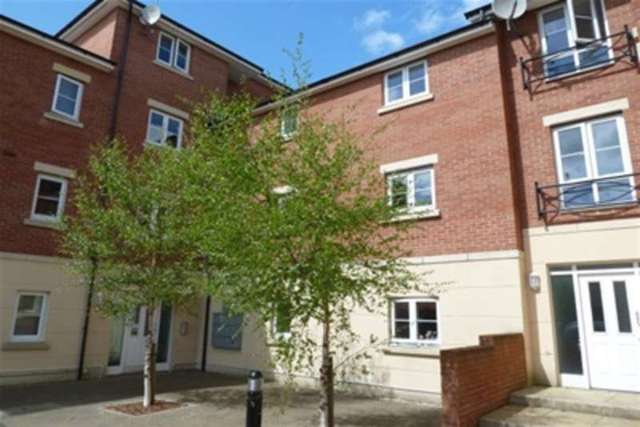  Image of 2 bedroom Flat to rent in East Fields Road Stoke Park Bristol BS16 at Bristol, BS16 1FQ