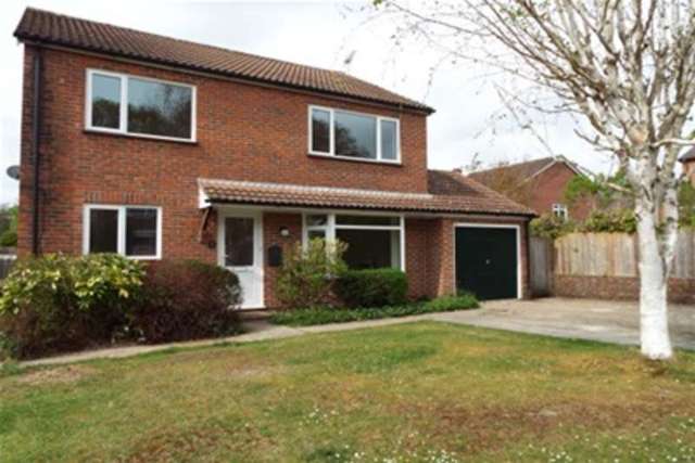  Image of 4 bedroom Detached house to rent in Elmdale Grove East Wellow Romsey SO51 at Romsey, SO51 6AX
