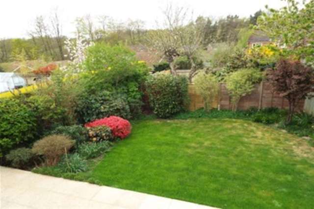  Image of 4 bedroom Detached house to rent in Elmdale Grove East Wellow Romsey SO51 at Romsey, SO51 6AX