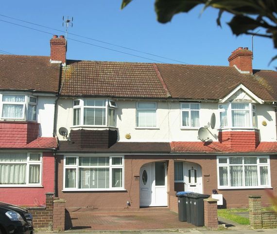  Image of 4 bedroom Terraced house for sale in Empire Avenue London N18 at Empire Avenue  Edmonton, N18 1AB