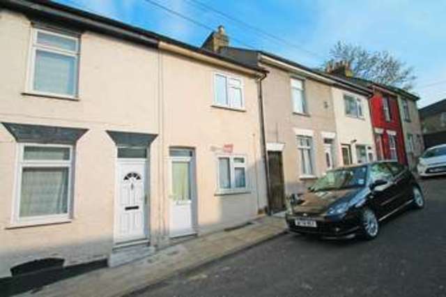  Image of 4 bedroom Terraced house to rent in Edward Street Chatham ME4 at Edward Street  Chatham, ME4 5NH