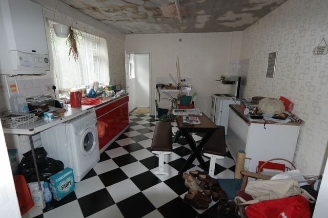  Image of 1 bedroom Flat for sale in Eglinton Hill London SE18 at Eglinton Hill  Shooters Hill, SE18 3NR