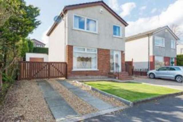  Image of 3 bedroom Detached house for sale in Elmbank Road Langbank Port Glasgow PA14 at Langbank Renfrewshire Langbank, PA14 6YT