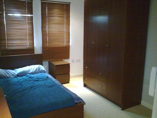  Image of 2 bedroom Apartment to rent in Elmira Way Salford M5 at Elmira Way Salford Quays Salford, M5 3DE