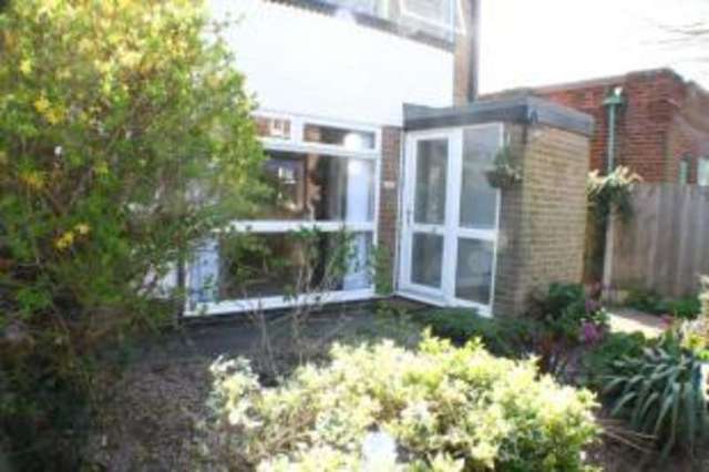  Image of 2 bedroom Flat for sale in Eltham Road West Bridgford Nottingham NG2 at West Bridgford Nottingham West Bridgford, NG2 5JT