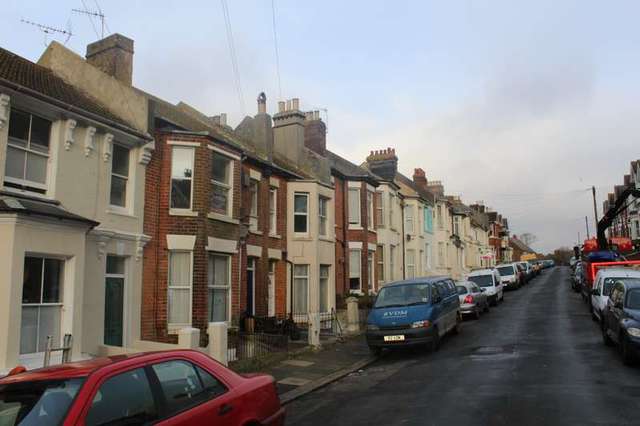  Image of 1 bedroom Flat to rent in Emmanuel Road Hastings TN34 at Hastings East Sussex St Helen