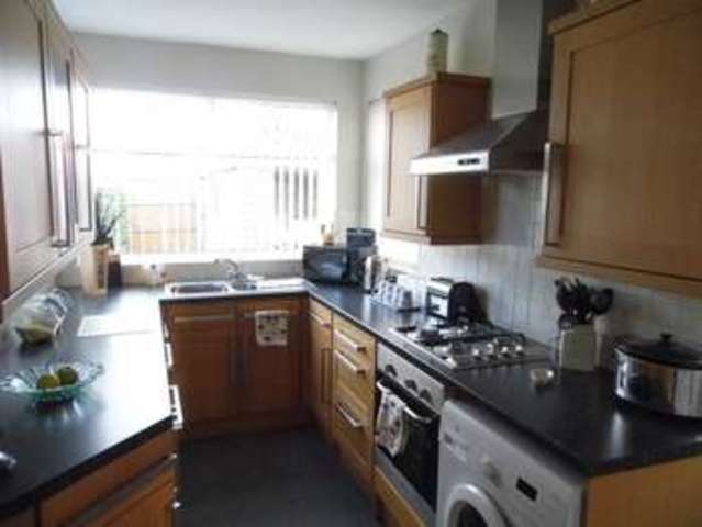  Image of 3 bedroom Detached house for sale in Ennismore Gardens Nottingham NG8 at Nottingham Nottinghamshire Nottingham, NG8 3LJ