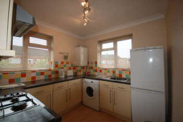  Image of 2 bedroom Property to rent in Chipperfield Close Cranham Upminster RM14 at RM14 3EA  Cranham, RM14 3EA