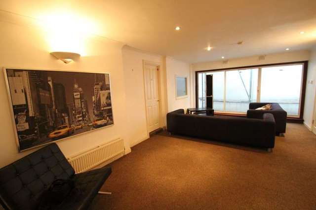  Image of 2 bedroom Flat to rent in Essex Road London N1 at Essex Road  London, N1 3PD