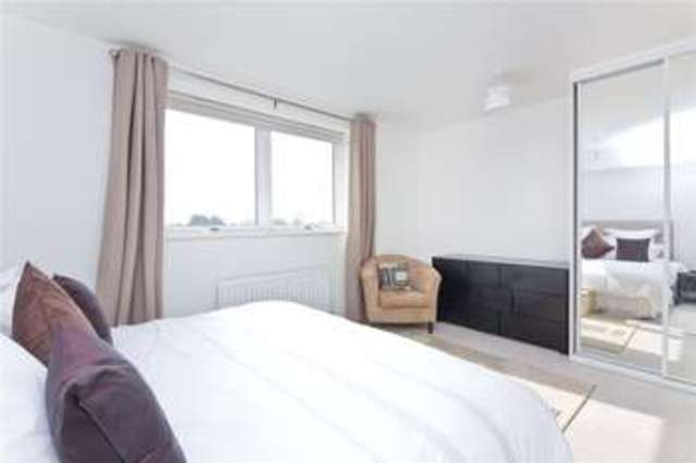  Image of 1 bedroom Detached house to rent in Essex Road London N1 at London  Essex Road, N1 3GH