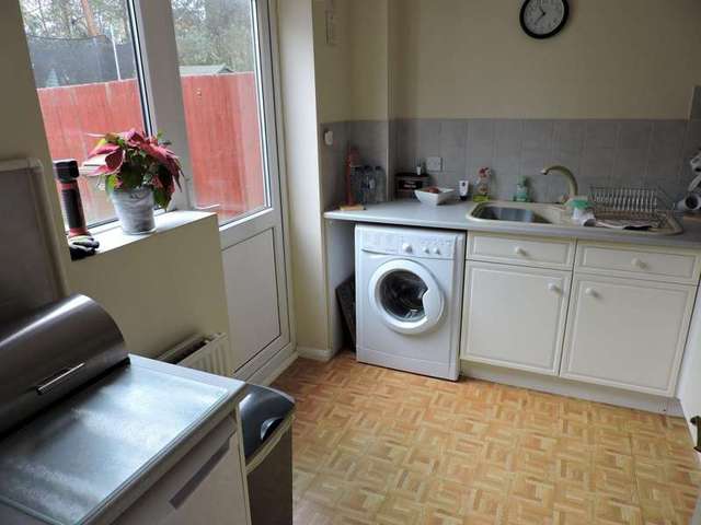  Image of 3 bedroom Detached house to rent in Essex Way Purdis Farm Ipswich IP3 at Warren Heath  Ipswich, IP3 8SN