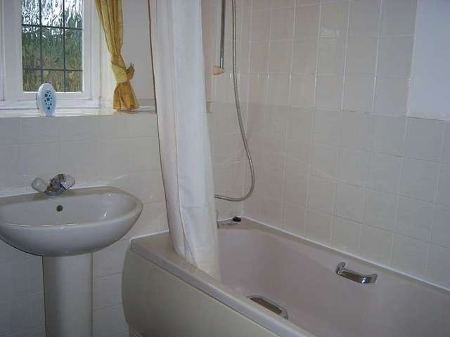  Image of 3 bedroom Detached house to rent in Essex Way Purdis Farm Ipswich IP3 at Warren Heath  Ipswich, IP3 8SN