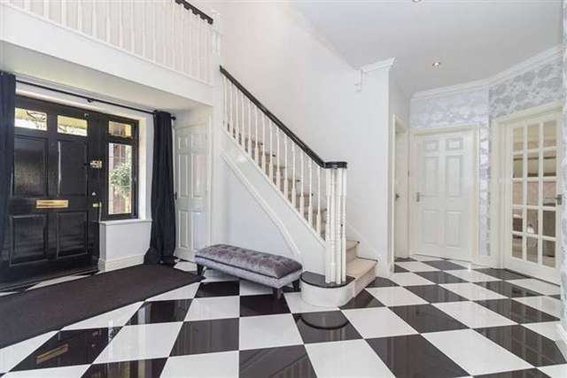  Image of 6 bedroom Detached house for sale in Fairlight Drive Barnt Green Birmingham B45 at Fairlight Drive  Barnt Green, B45 8TB