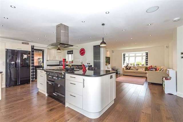  Image of 6 bedroom Detached house for sale in Fairlight Drive Barnt Green Birmingham B45 at Fairlight Drive  Barnt Green, B45 8TB