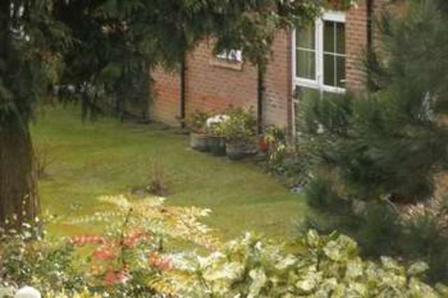  Image of 1 bedroom Flat for sale in Fairfield Road East Grinstead RH19 at Fairfield Road  East Grinstead, RH19 4HD