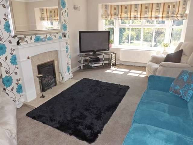  Image of 4 bedroom Detached house for sale in Fairwater Close Evesham WR11 at Fairwater Close  Evesham, WR11 1GF