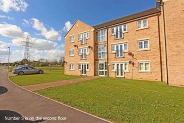  Image of 2 bedroom Flat for sale in Falcon Way Bourne PE10 at Falcon Way  Bourne, PE10 0GR