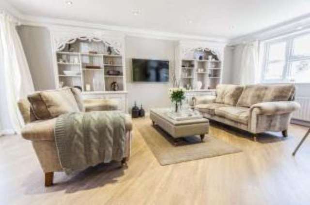  Image of 5 bedroom Detached house for sale in Rowhills Close Farnham GU9 at Farnham Surrey Heath End, GU9 9EQ