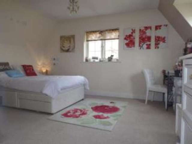 Image of 5 bedroom Detached house for sale in Farnham Park Close Farnham GU9 at Farnham Surrey Farnham, GU9 9FG