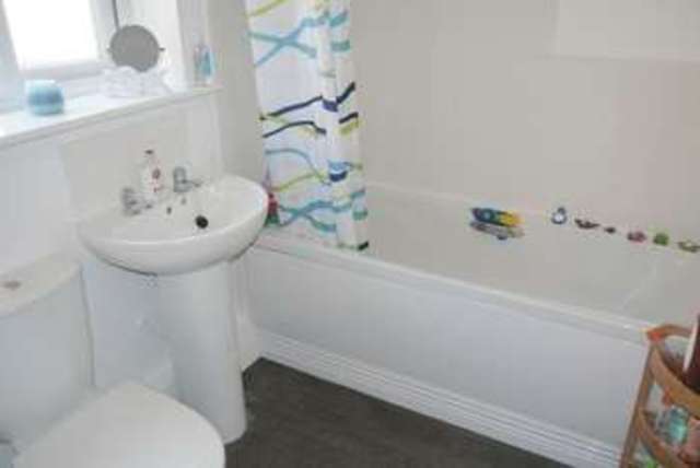  Image of 2 bedroom Flat for sale in Field Leys Way Birstall Leicester LE4 at Field Leys Way  Birstall, LE4 3EL