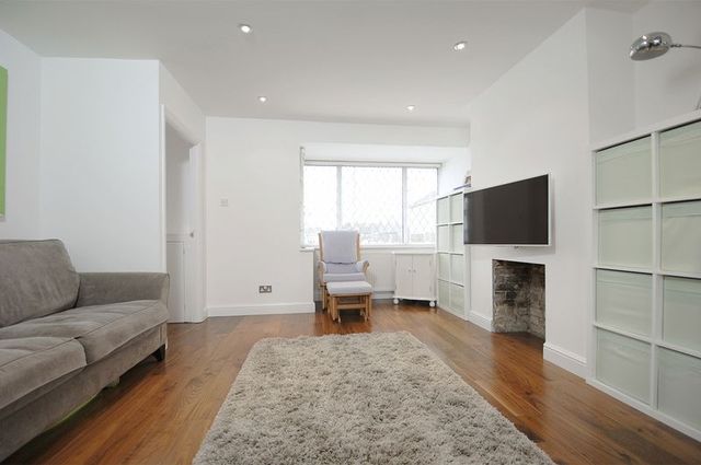  Image of 3 bedroom Semi-Detached house to rent in First Avenue Walton-on-Thames KT12 at First Avenue  Walton-On-Thames, KT12 2HL