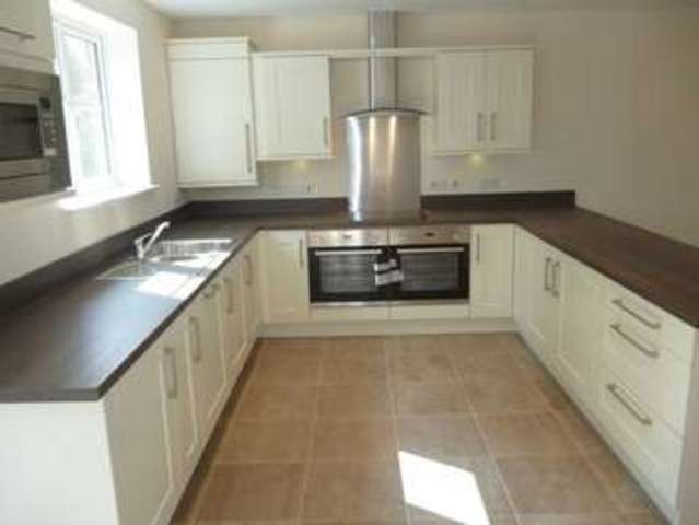  Image of 2 bedroom Flat to rent in Worcester Street Stourbridge DY8 at 43 Worcester Street  Stourbridge, DY8 1AT