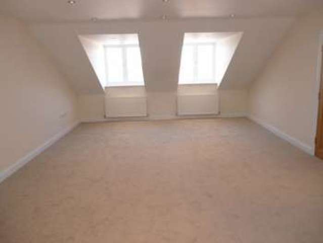  Image of 2 bedroom Flat to rent in Worcester Street Stourbridge DY8 at 43 Worcester Street  Stourbridge, DY8 1AT