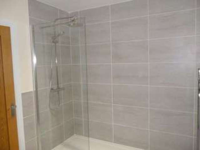  Image of 2 bedroom Flat to rent in Worcester Street Stourbridge DY8 at 43 Worcester Street  Stourbridge, DY8 1AT