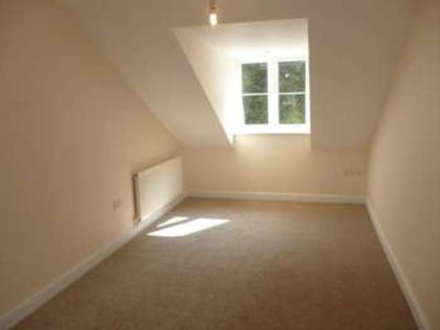  Image of 2 bedroom Flat to rent in Worcester Street Stourbridge DY8 at 43 Worcester Street  Stourbridge, DY8 1AT