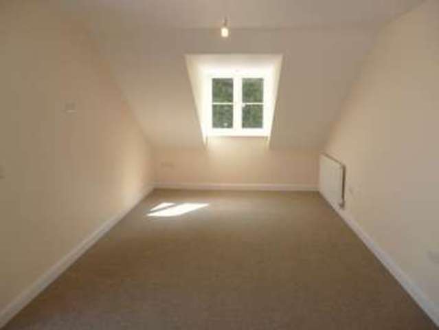  Image of 2 bedroom Flat to rent in Worcester Street Stourbridge DY8 at 43 Worcester Street  Stourbridge, DY8 1AT