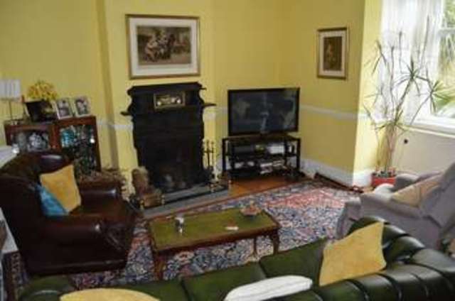  Image of 5 bedroom Detached house to rent in Forest End Camp Hill Newport PO30 at Forest End Camp Hill Newport, PO30 5PG