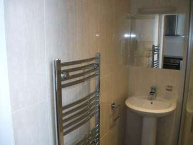  Image of 1 bedroom Flat to rent in Fosse Road North Leicester LE3 at Fosse Road North  Leicester, LE3 5RS