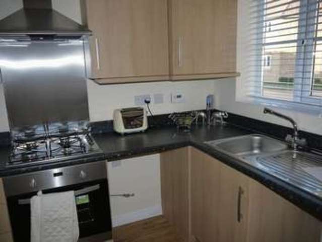 Image of 2 bedroom Terraced house to rent in Fowen Close Street BA16 at Fowen Close  Street, BA16 0FY