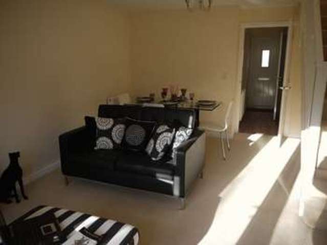  Image of 2 bedroom Terraced house to rent in Fowen Close Street BA16 at Fowen Close  Street, BA16 0FY