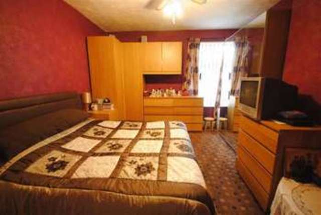  Image of 4 bedroom Terraced house for sale in Garmoyle Road Wavertree Liverpool L15 at Garmoyle Road Wavertree Liverpool, L15 3JH