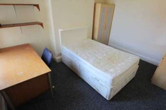  Image of 3 bedroom Terraced house for sale in Garmoyle Road Wavertree Liverpool L15 at Garmoyle Road  Liverpool, L15 3HN