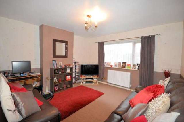  Image of 3 bedroom Terraced house for sale in Gildercliffe Scarborough YO12 at Gildercliffe  Scarborough, YO12 6NX