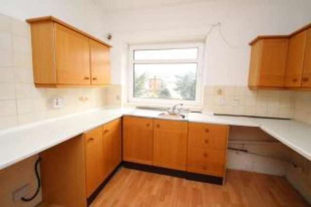  Image of 2 bedroom Flat for sale in Glenspean Street Glasgow G43 at Glasgow Lanarkshire Pollokshaws, G43 2YZ