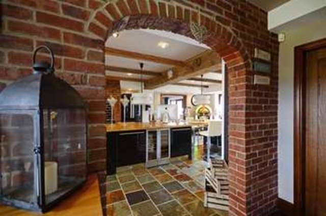  Image of 5 bedroom Property for sale in Farm View Road Kimberworth Rotherham S61 at Farm View Road ROTHERHAM ROTHERHAM, S61 2BL